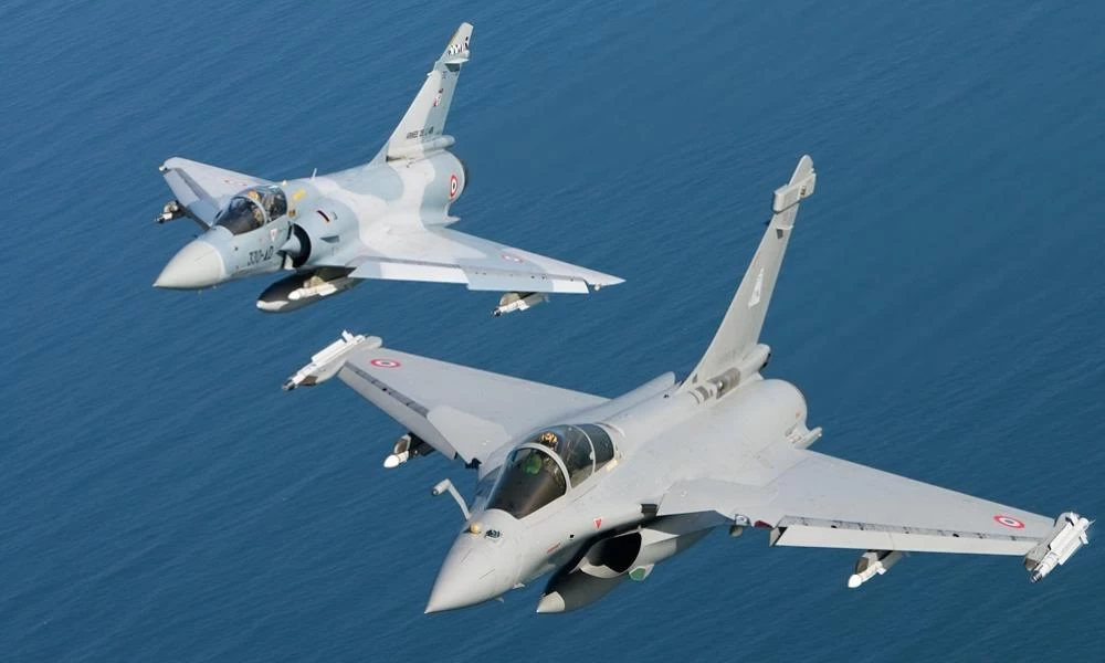 Η Ελλάδα ''θωρακίζεται'': Δέκα δισ. ευρώ για ισχυρές ΕΔ